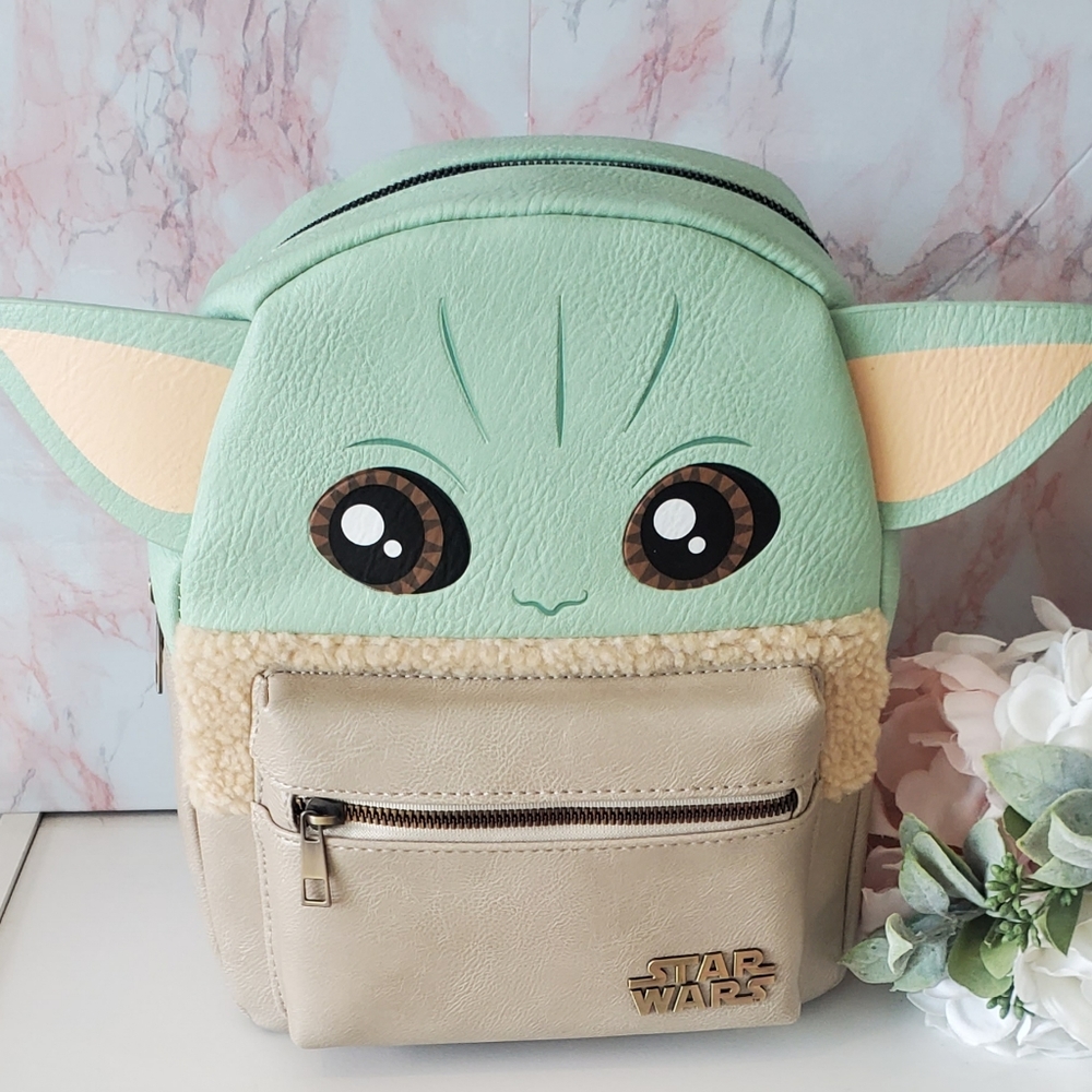 💚 Loungefly Baby Yoda Mini Backpack 💚